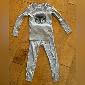 Hanna Andersson Mandalorian pajamas size 5 | 110cm